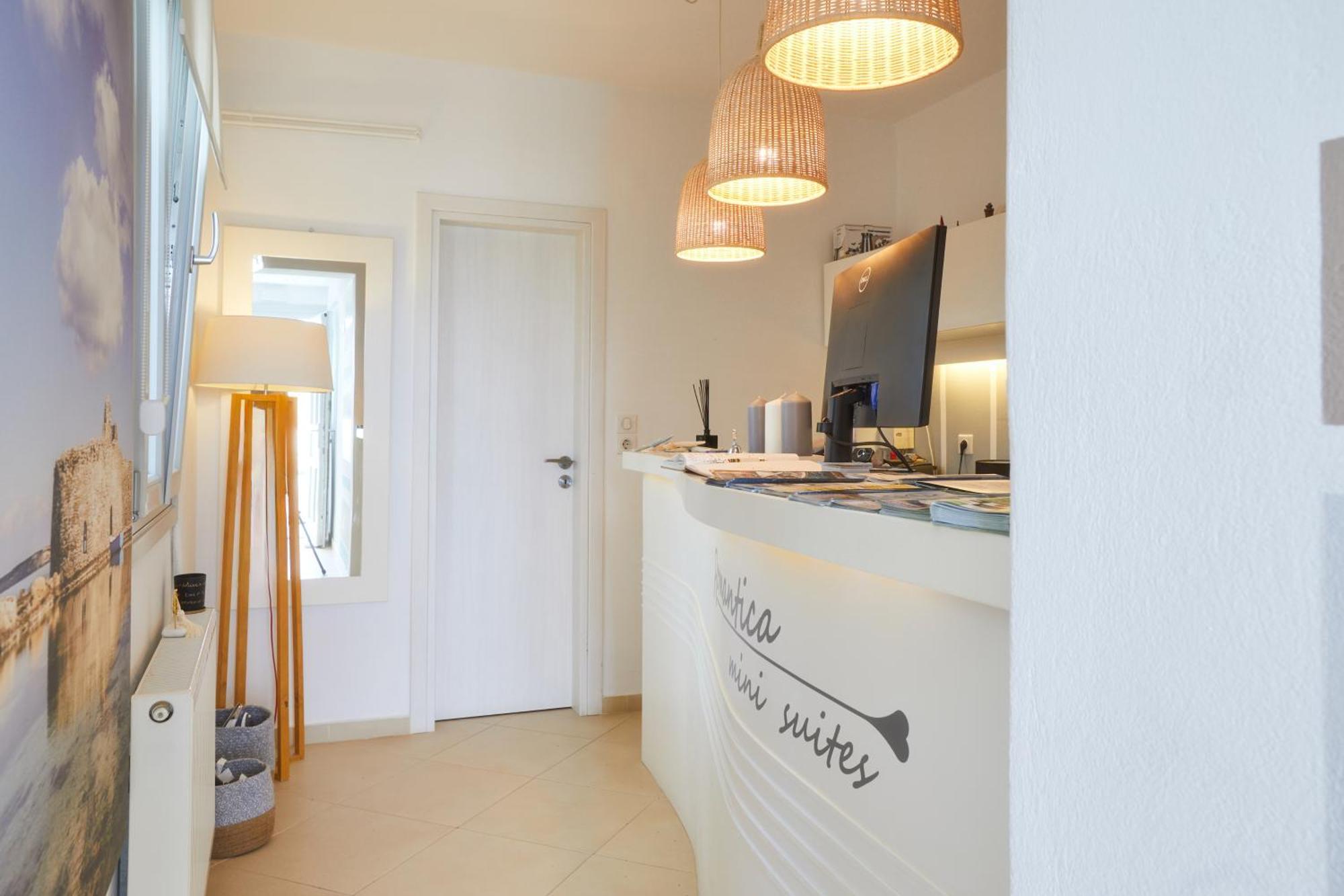 Romantica Suites Nausa Zewnętrze zdjęcie