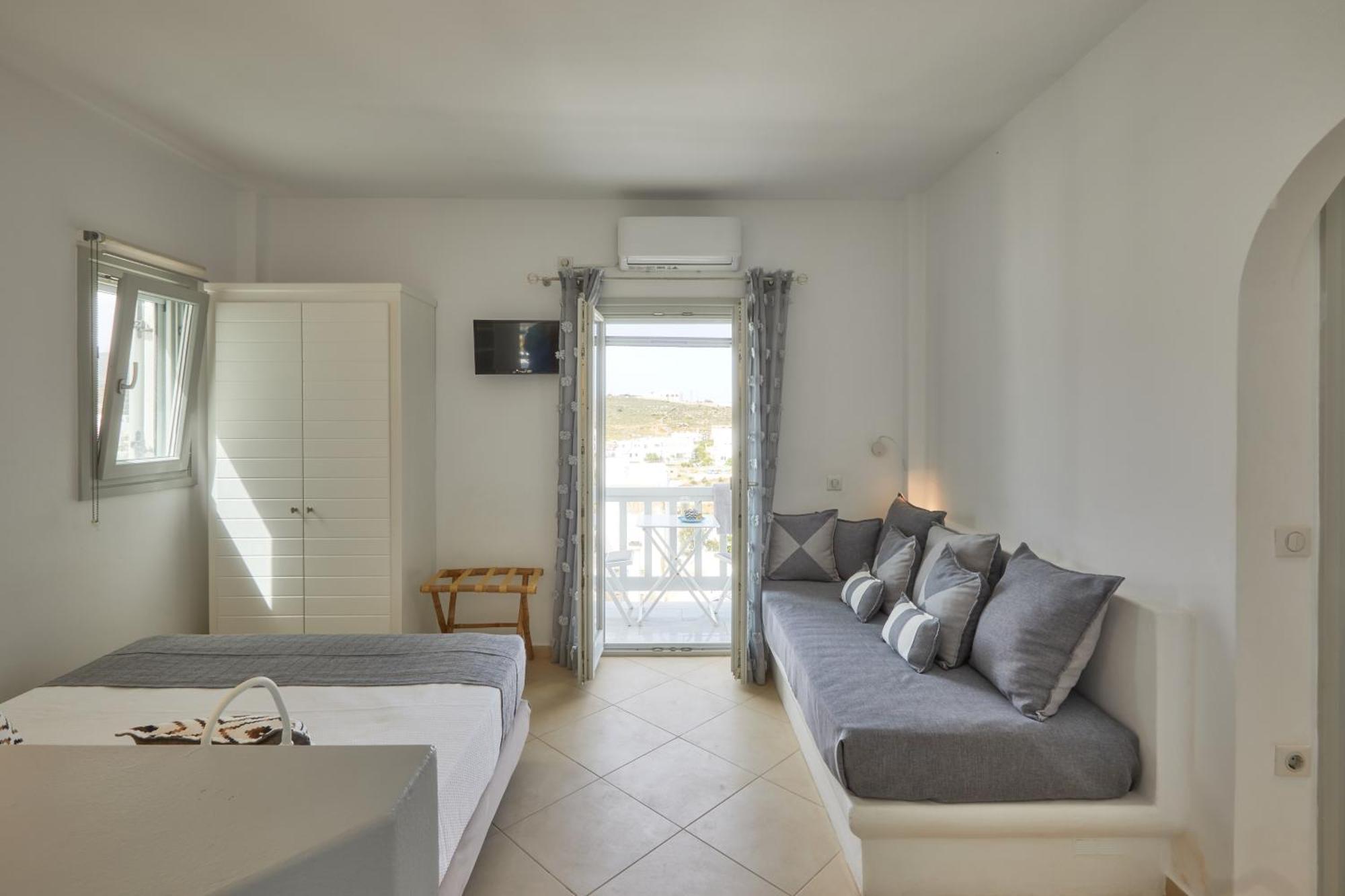 Romantica Suites Nausa Zewnętrze zdjęcie