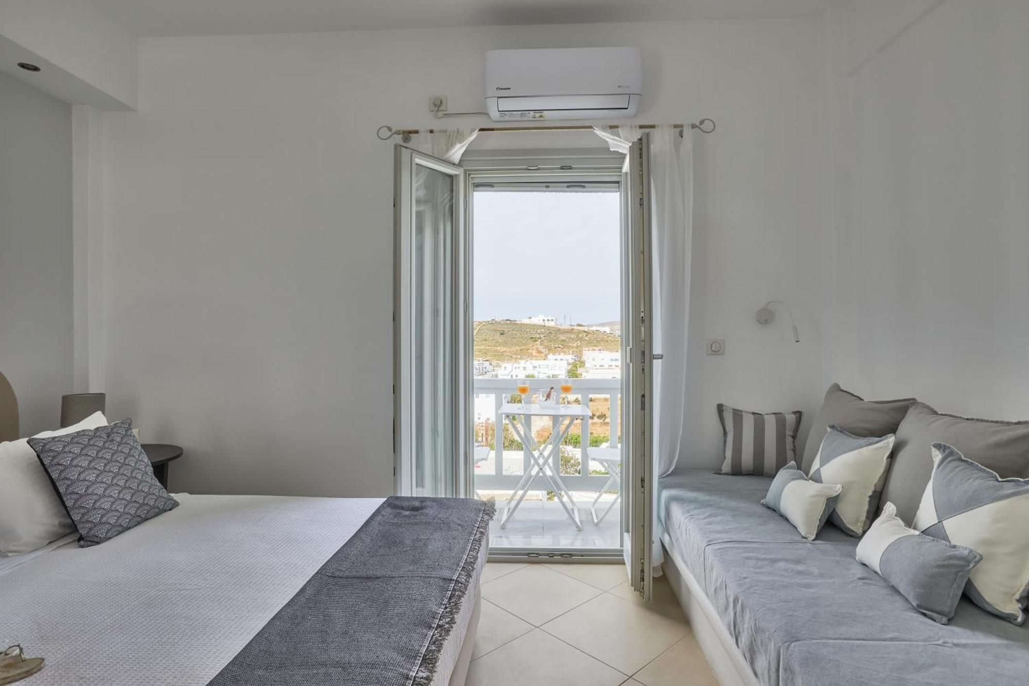 Romantica Suites Nausa Zewnętrze zdjęcie